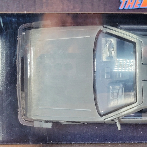 Jada Toys BTTF Part I TIME Machine W/Light 1:24 DIE-CAST Vehicle Gray - Picture 8 of 9
